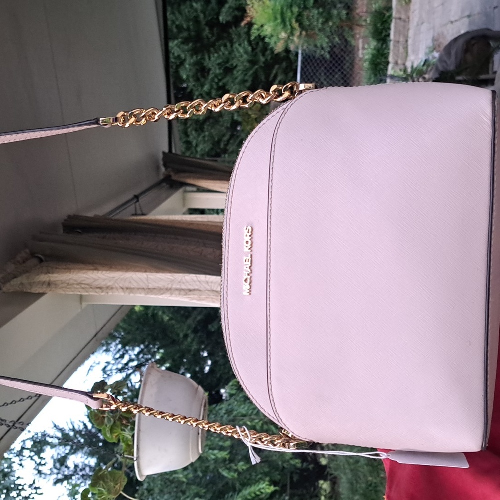 🎁 SOLD NEW Michael Kors Pink Dome Design Leather Crossbody Excellent Cond. - Picture 1 of 11